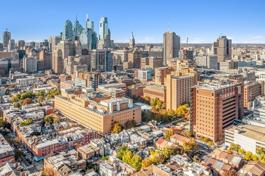 239-41 S 10th St, Philadelphia, PA for sale - Building Photo - Image 3 of 8