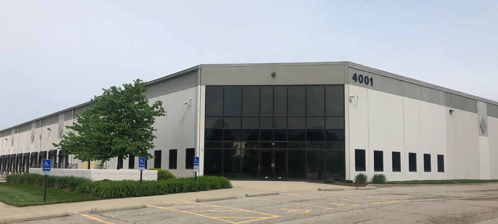 4001 Gantz Rd, Grove City, OH à louer - Photo du bâtiment - Image 2 de 3