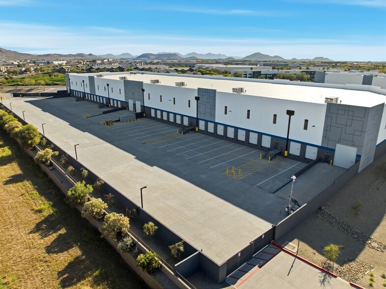 2415-2335 W Corporate Center Dr, Phoenix, AZ for lease - Building Photo - Image 2 of 6