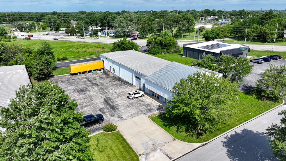 893 N Jan-Mar Ct, Olathe, KS for lease - Building Photo - Image 2 of 3