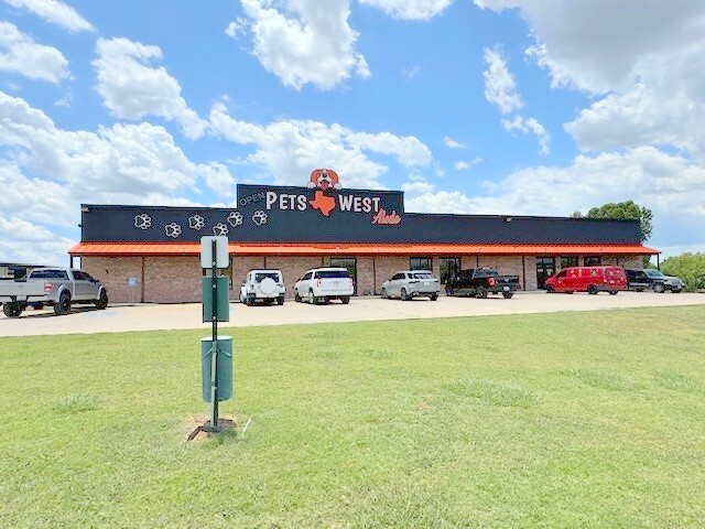 120 Bear Cat Rd, Aledo, TX for lease - Primary Photo - Image 1 of 11