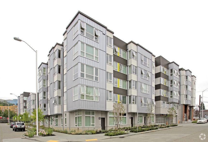 1223 E Cherry St, Seattle, WA à louer - Photo du bâtiment - Image 2 de 4