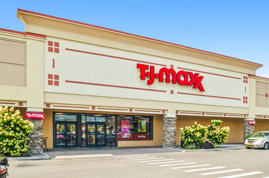 3670 McKinley Pky, Buffalo, NY à louer - Photo du bâtiment - Image 3 de 9