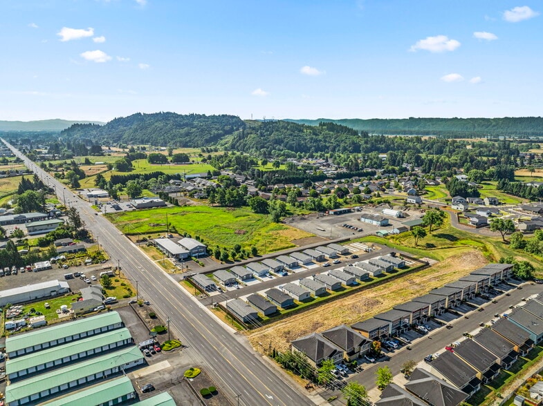 5735 Ocean Beach Hwy, Longview, WA à vendre - Photo du bâtiment - Image 2 de 11