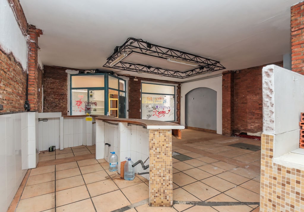 Reus, TAR 43201 - Unit 1 - - Interior Photo - Image 1 of 12