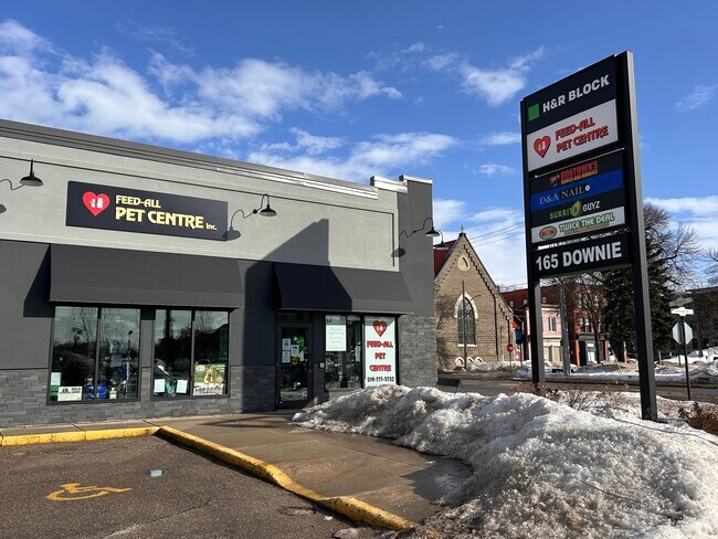 Plus de détails pour 165 Downie St, Stratford, ON - Commerce de détail à louer