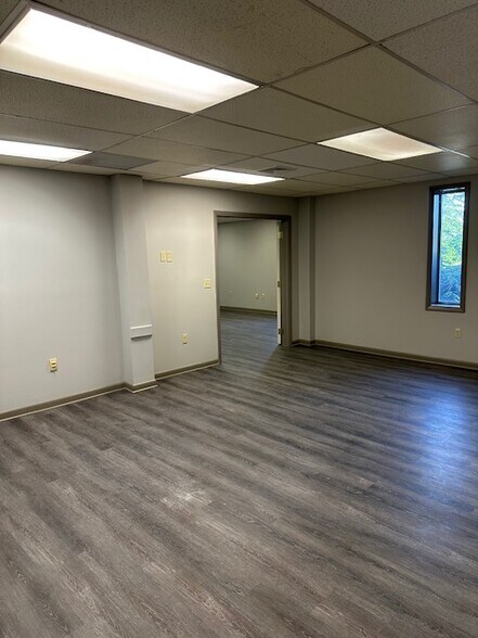 14 Stover Dr, Carlisle, PA à louer - Photo du bâtiment - Image 3 de 4