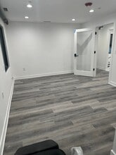 1409 Sunset Dr, Norwalk, IA for lease Interior Photo- Image 2 of 5