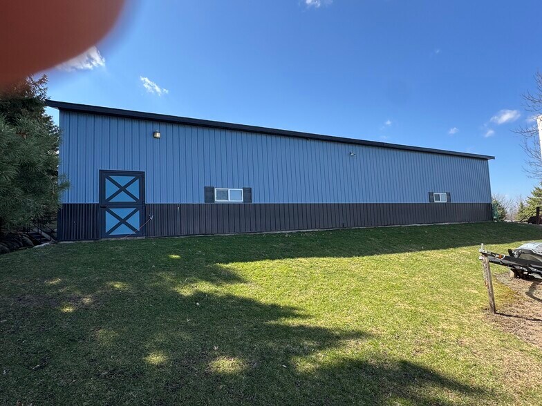 4815 Le Sueur Ave, New Prague, MN à louer - Photo du bâtiment - Image 2 de 5