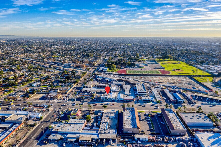 8452 Katella Ave, Stanton, CA à louer - Photo du bâtiment - Image 3 de 28