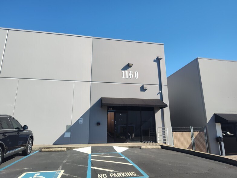 1160 Tara Ct, Rocklin, CA à louer - Photo du bâtiment - Image 2 de 5