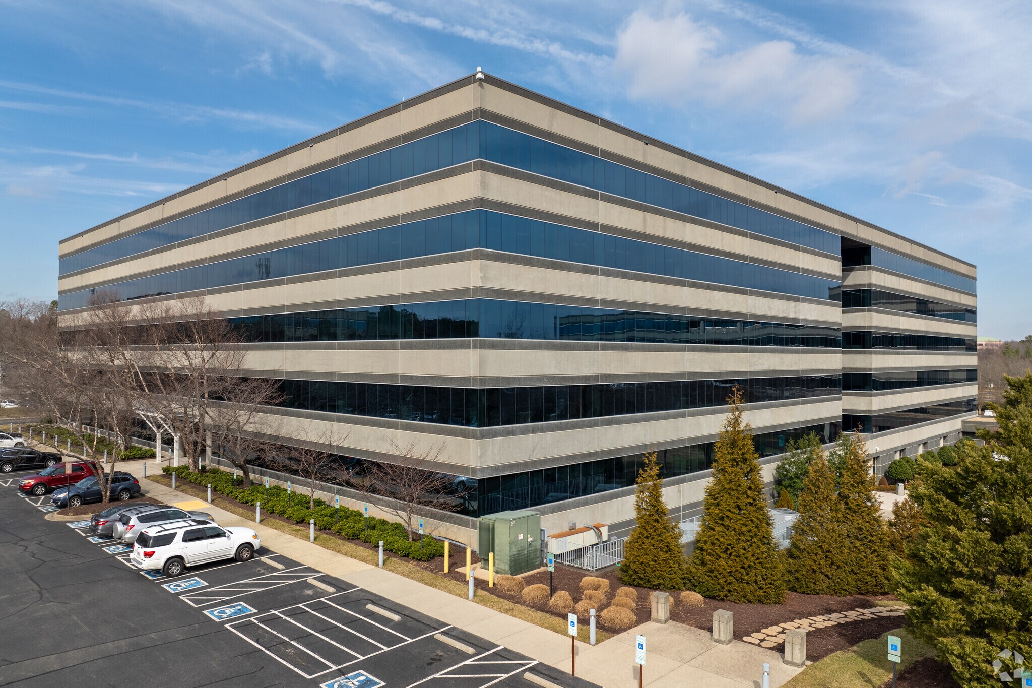 9954 Mayland Dr, Richmond, VA à louer Photo principale- Image 1 de 5