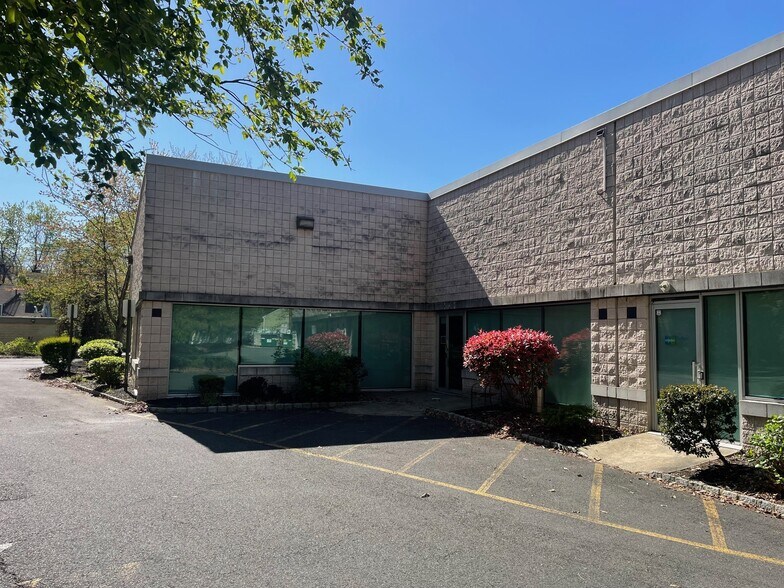3297 Rt 66, Neptune, NJ à louer - Photo du bâtiment - Image 2 de 8