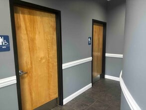 1228 1st St N, Alabaster, AL for lease Interior Photo- Image 2 of 33