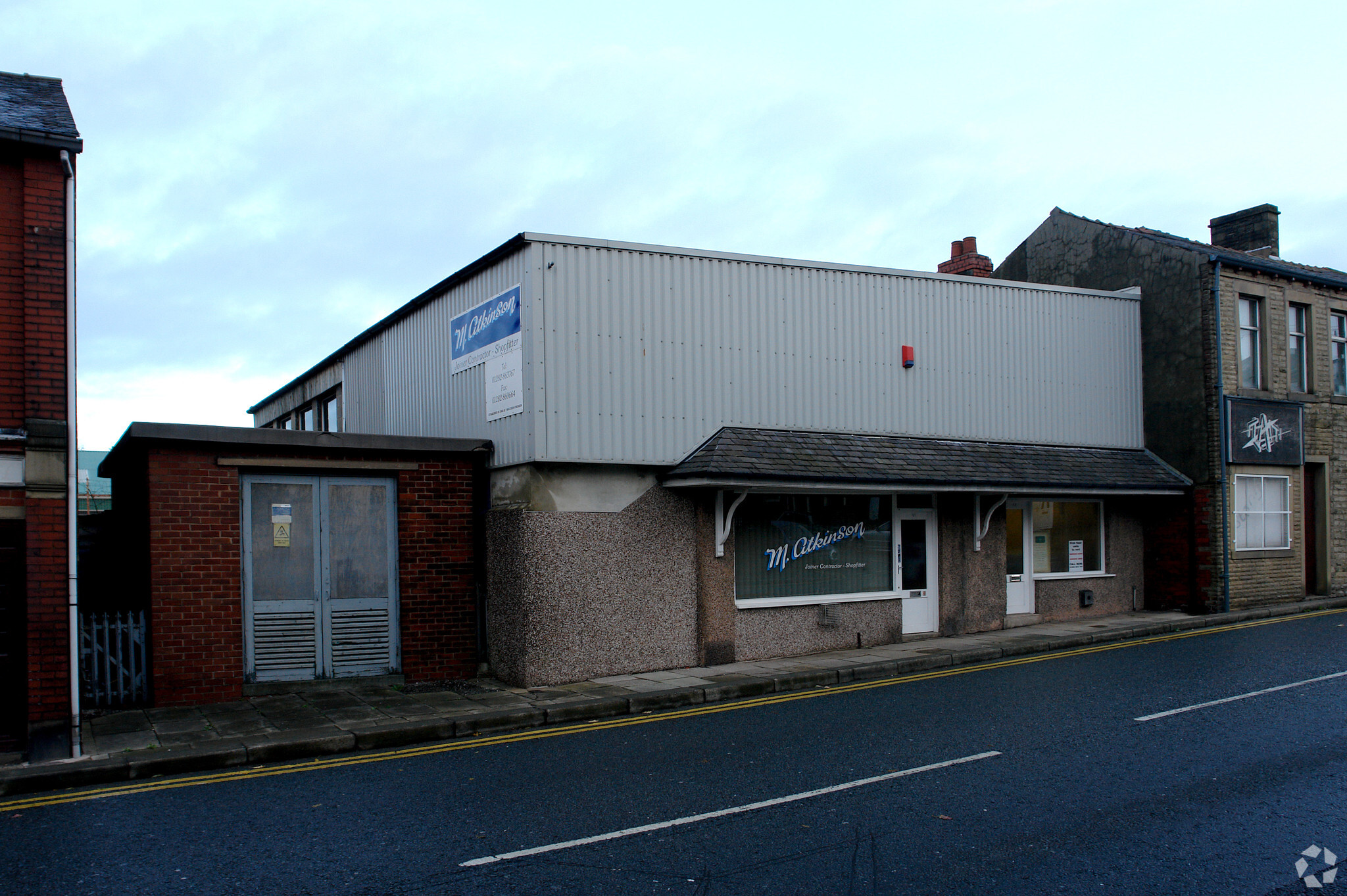 41-43 North Valley Rd, Colne for lease Primary Photo- Image 1 of 3