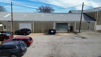 2424 Chester St, Fort Worth, TX for lease Building Photo- Image 2 of 4