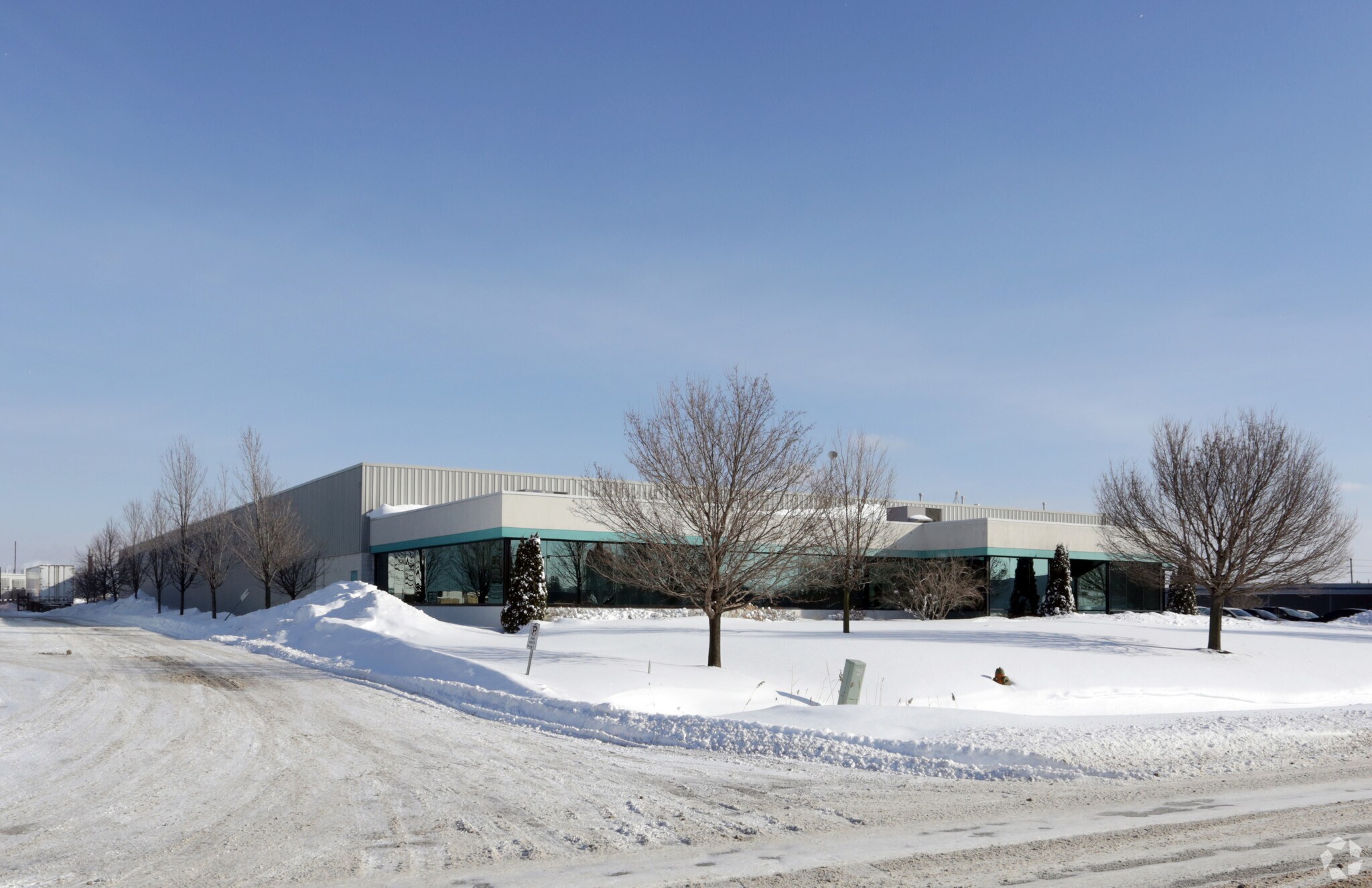 32 Cherry Blossom Rd, Cambridge, ON for sale Primary Photo- Image 1 of 1