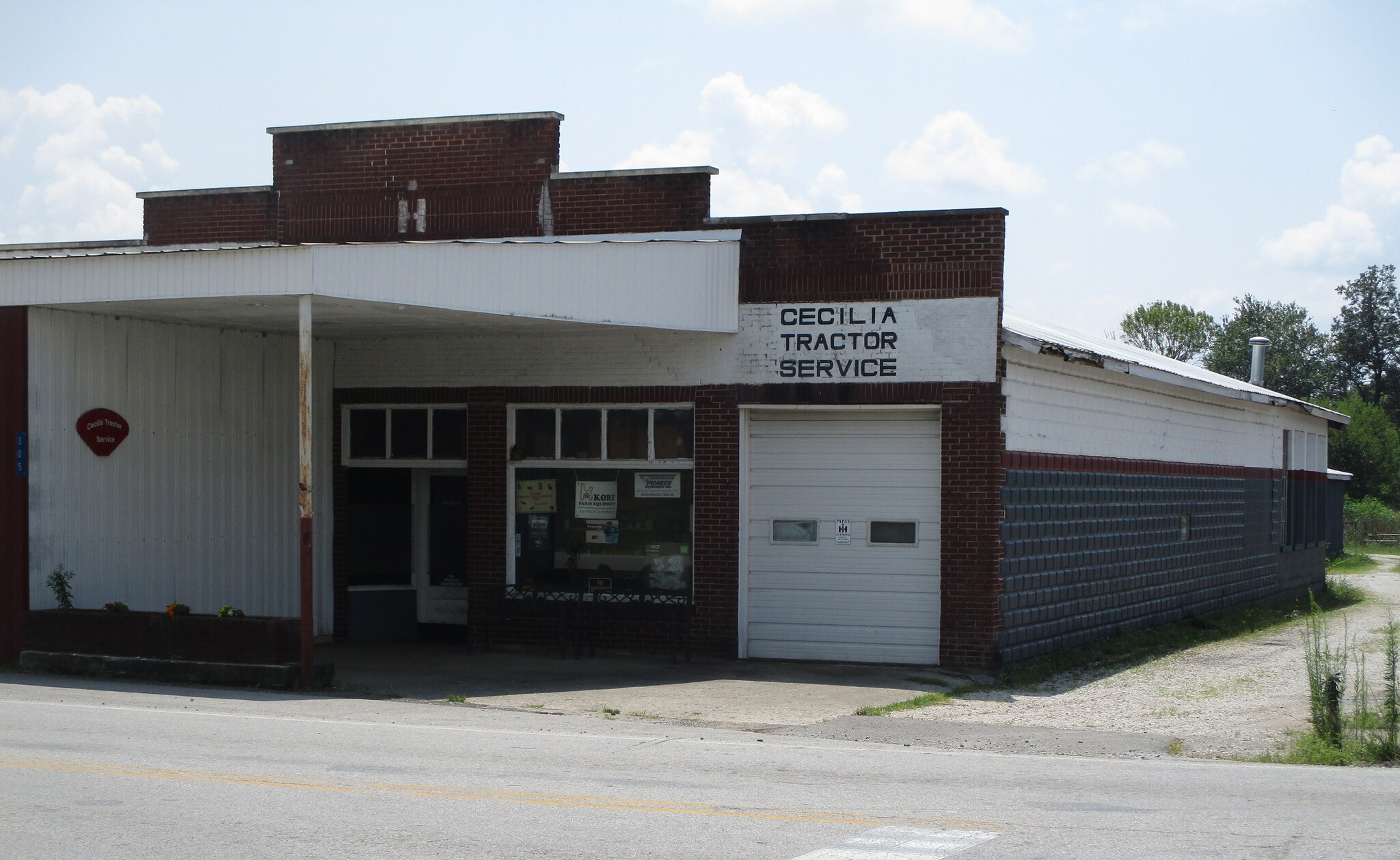 305 Hardinsburg Road, Cecilia, KY à vendre Photo principale- Image 1 de 14