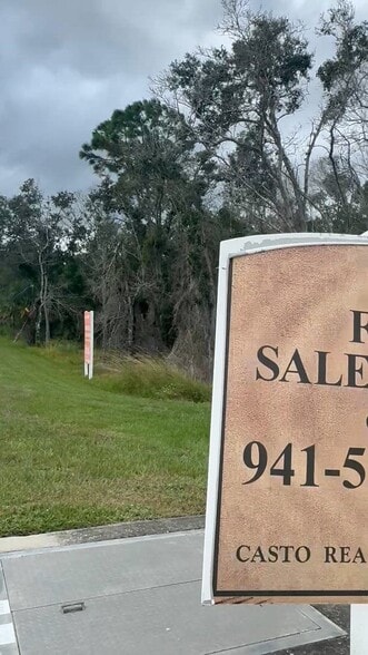Silver Falls Run & White Eagle Blvd, Bradenton, FL à louer - Vidéo sur l’inscription commerciale - Image 3 de 9