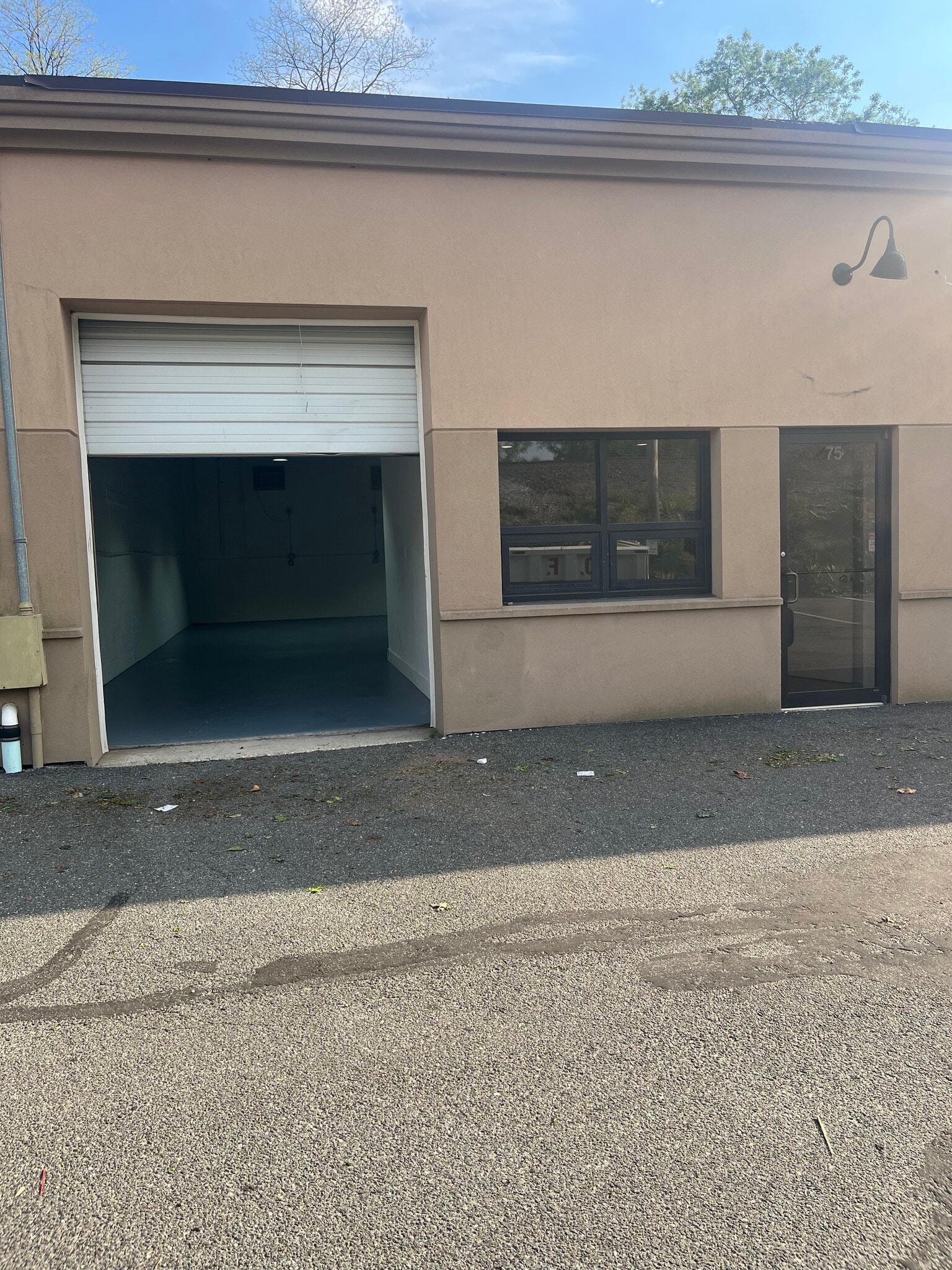 41-75 Heisser Ct, Farmingdale, NY for lease Interior Photo- Image 1 of 32