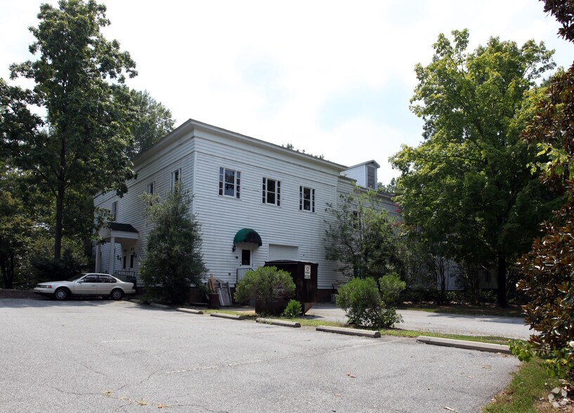 8818 W Market St, Colfax, NC à louer - Photo du bâtiment - Image 2 de 15