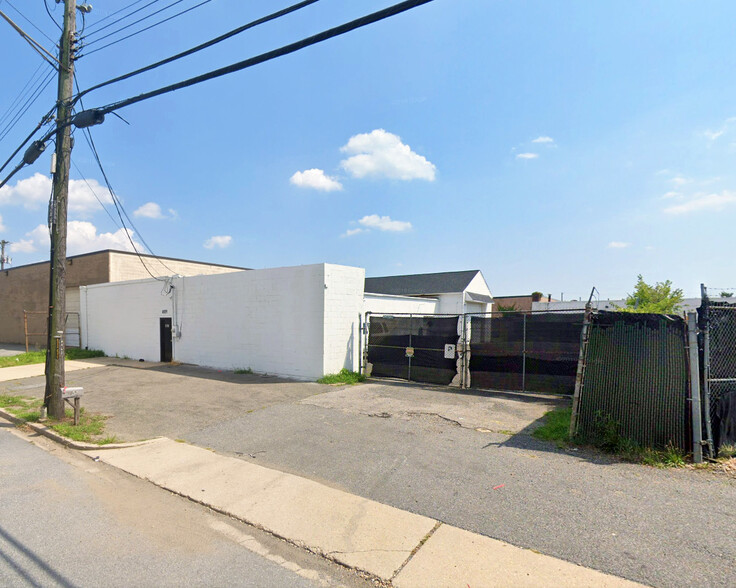 4821 Frolich Ln, Hyattsville, MD for lease - Building Photo - Image 1 of 3