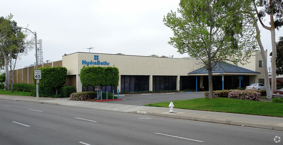2100 S Fairview St, Santa Ana, CA for lease - Primary Photo - Image 1 of 3