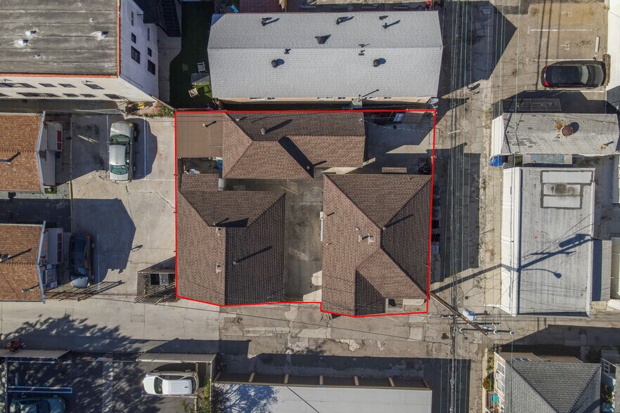 531 N Virginia Ct, Long Beach, CA à vendre - Photo du bâtiment - Image 3 de 24