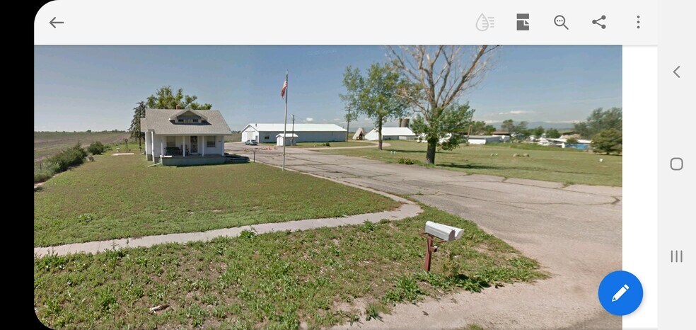 13512 Multi-property portefeuille de 2 propriétés à vendre sur LoopNet.ca - Photo du bâtiment - Image 2 de 7