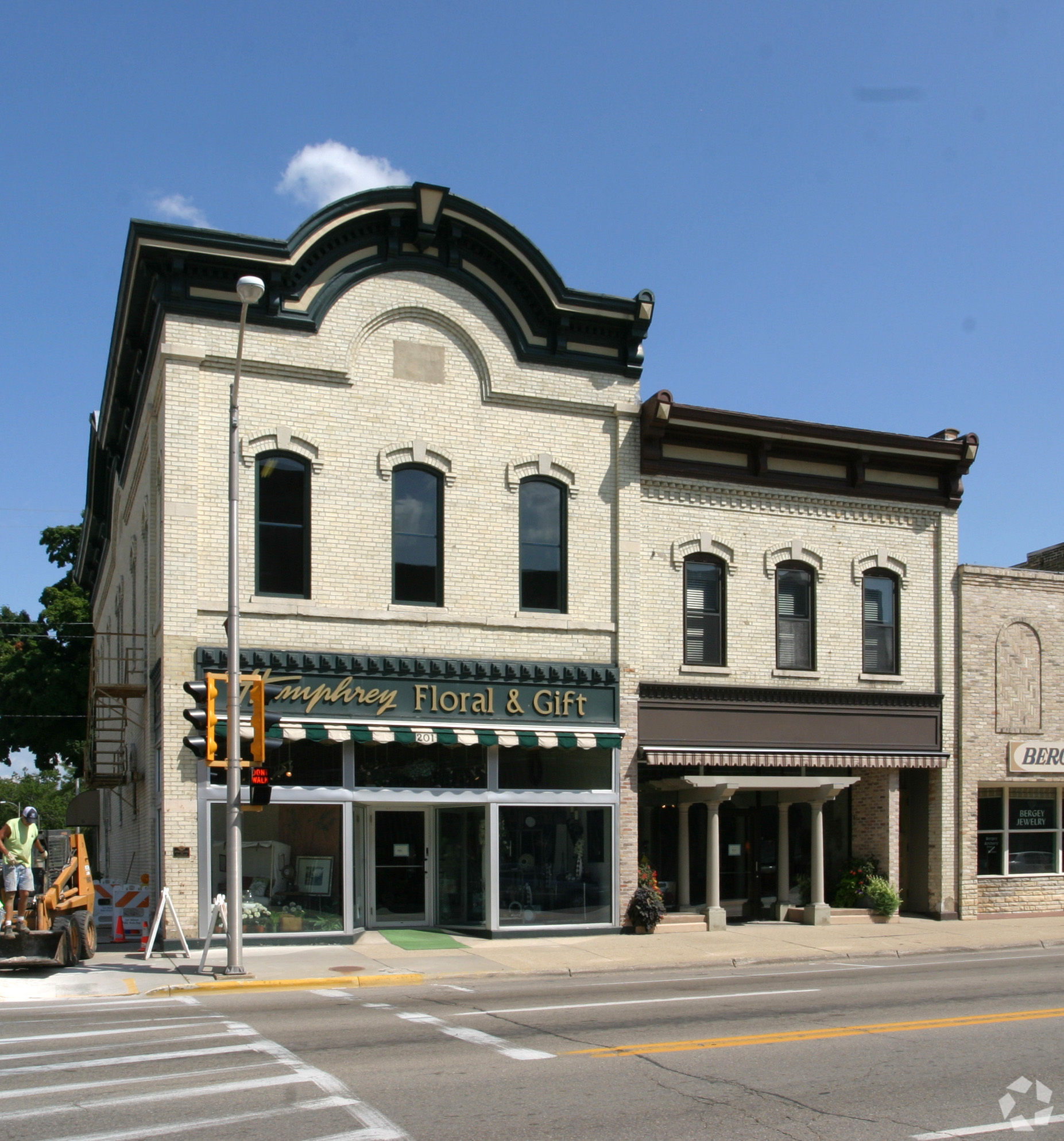 201 S Main St, Fort Atkinson, WI à vendre Photo principale- Image 1 de 1