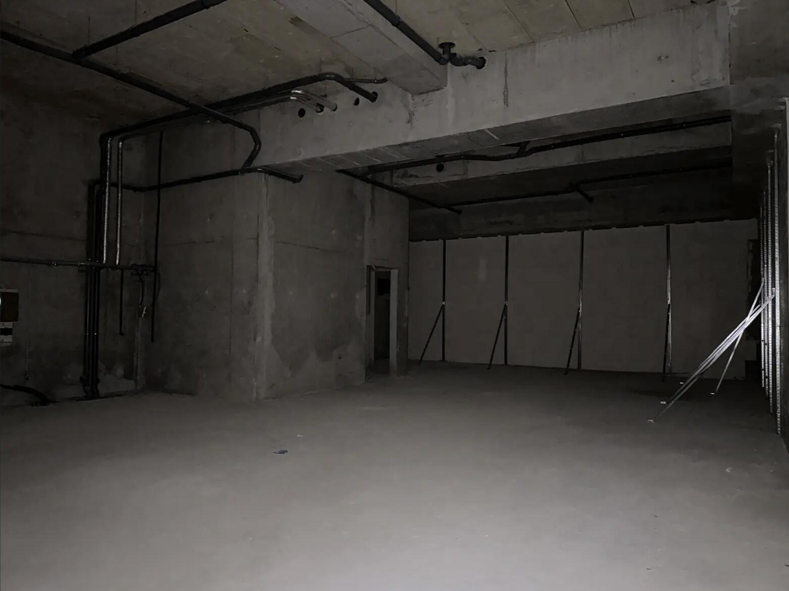 2 Rue Benoîte Groult, Bondy for lease Interior Photo- Image 1 of 5