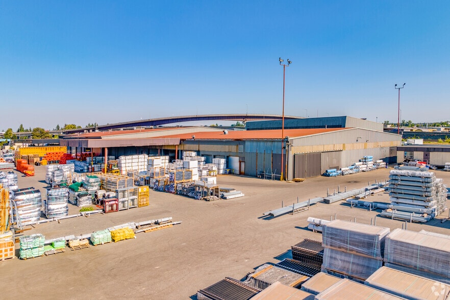 9975 199B St, Langley Twp, BC for lease - Building Photo - Image 3 of 3