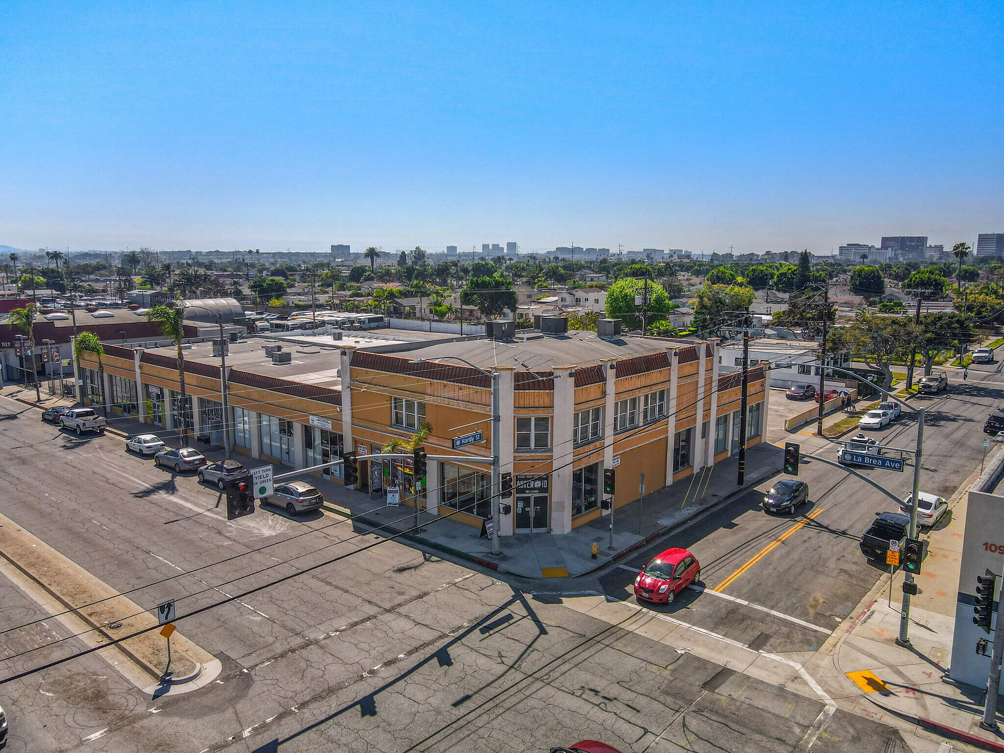 1101-1125 S La Brea Ave, Inglewood, CA à louer Photo du bâtiment- Image 1 de 43