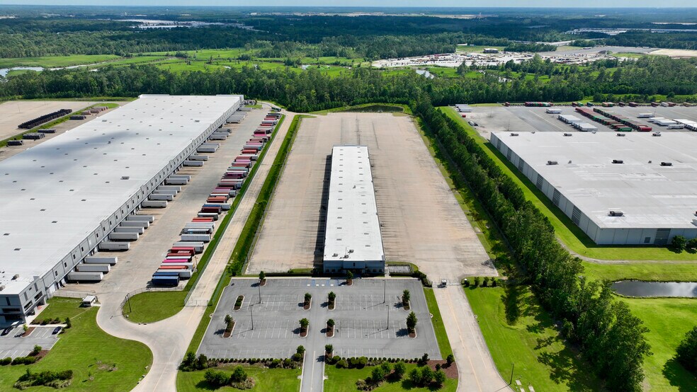 301 Little Hearst Pky, Port Wentworth, GA à vendre - Photo du bâtiment - Image 3 de 10