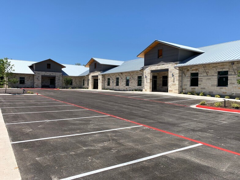 249 Sportsplex Dr, Dripping Springs, TX for lease - Building Photo - Image 1 of 4