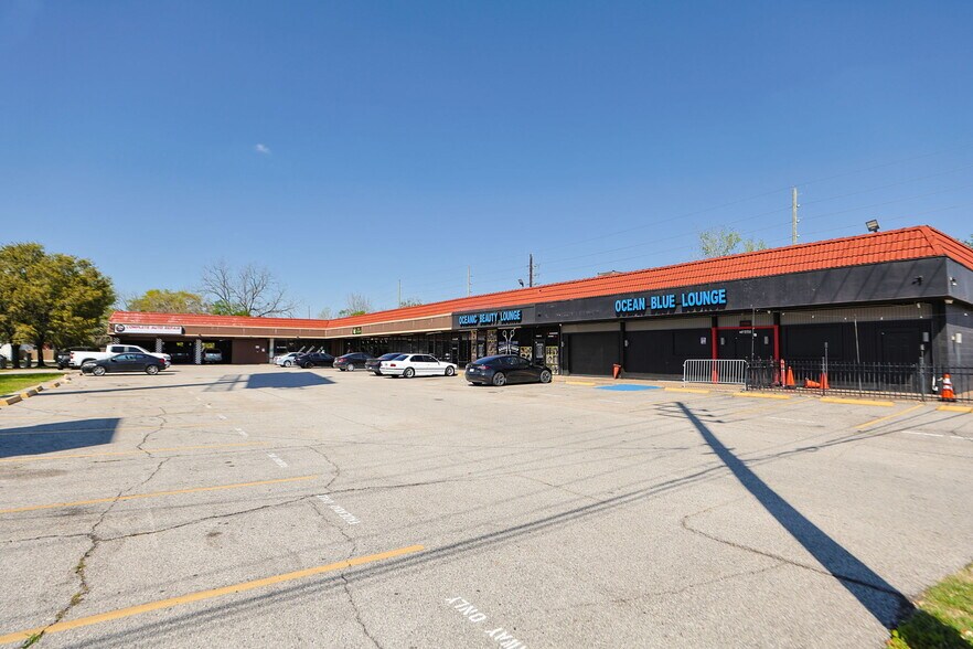 13660-13670 Westheimer Rd, Houston, TX à vendre - Photo du bâtiment - Image 2 de 13