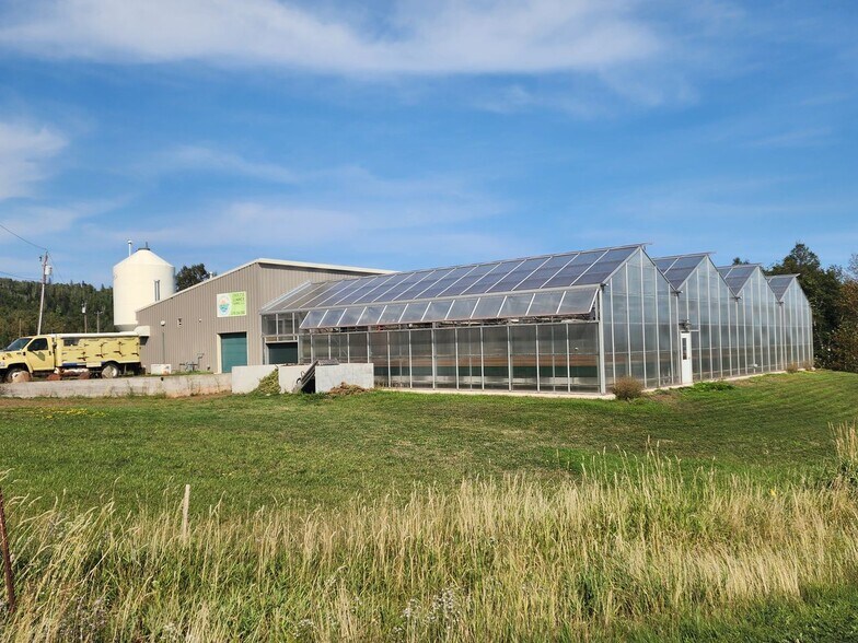 120 Mensing Dr, Silver Bay, MN à vendre - Photo du bâtiment - Image 2 de 16