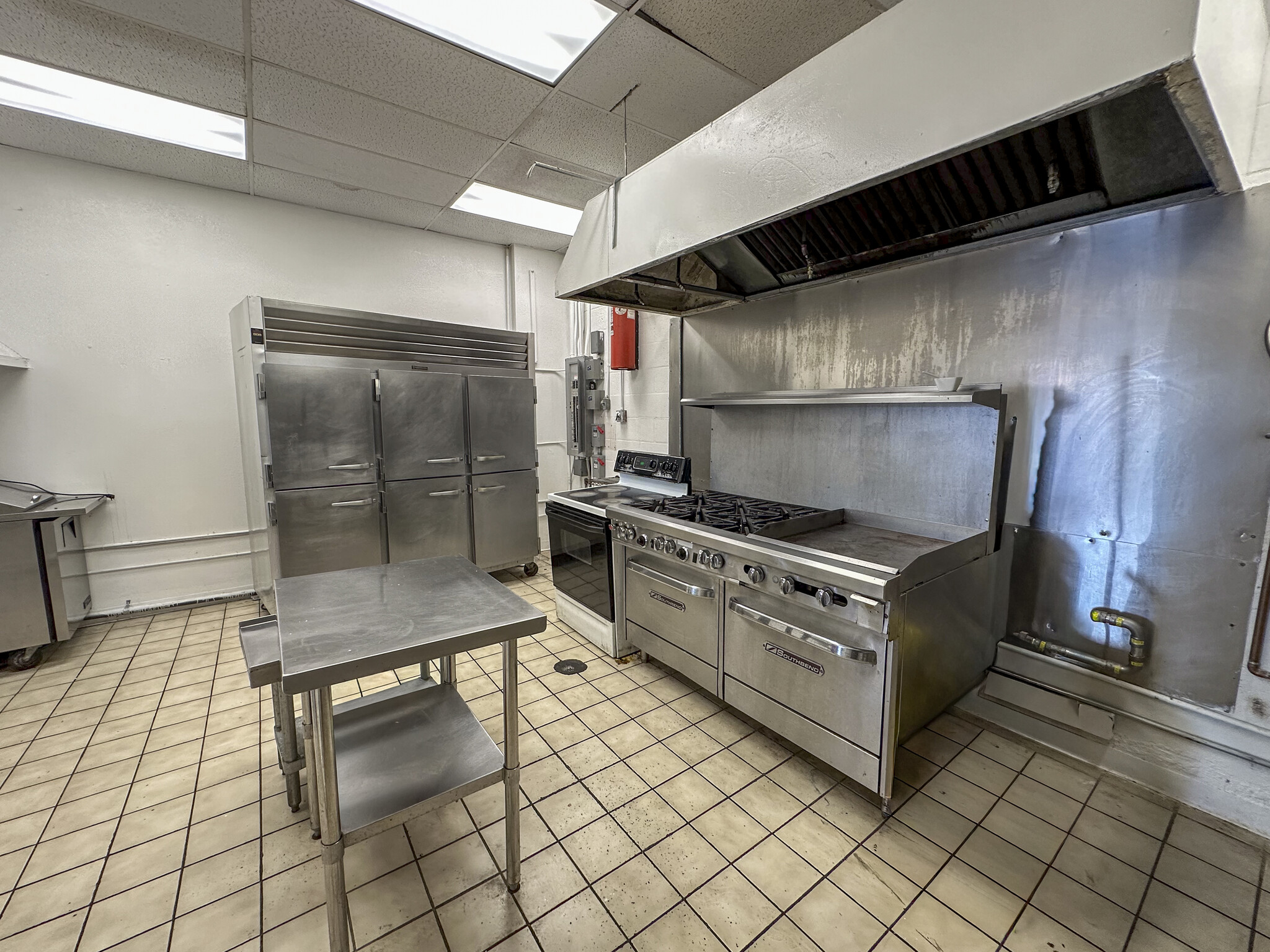 823 California Ave, Wahiawa, HI à louer Photo intérieure- Image 1 de 6