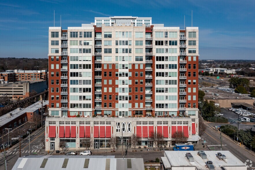 400 W North St, Raleigh, NC à vendre - Photo du bâtiment - Image 3 de 6