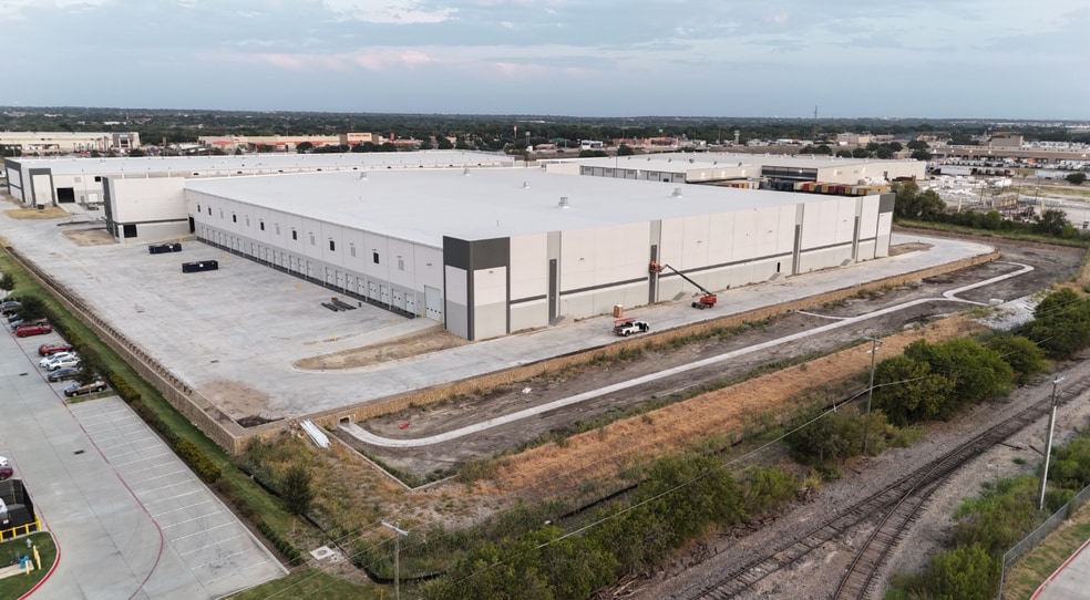 7901 South Fwy, Fort Worth, TX for lease - Building Photo - Image 3 of 5