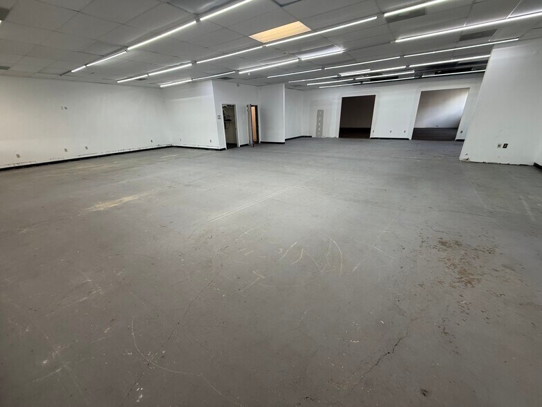 711-715 W Broad St, Hazleton, PA à louer - Photo du bâtiment - Image 3 de 6