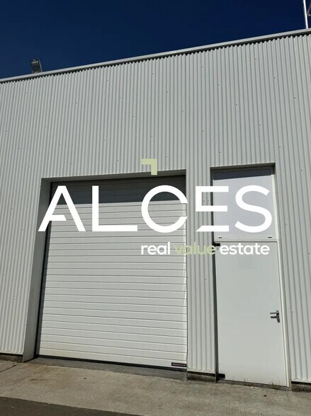 Flex in Le Taillan-Médoc for lease - Building Photo - Image 3 of 3