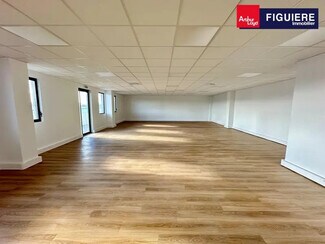 More details for 472 Route D'aix En Provence, Pertuis - Office for Lease