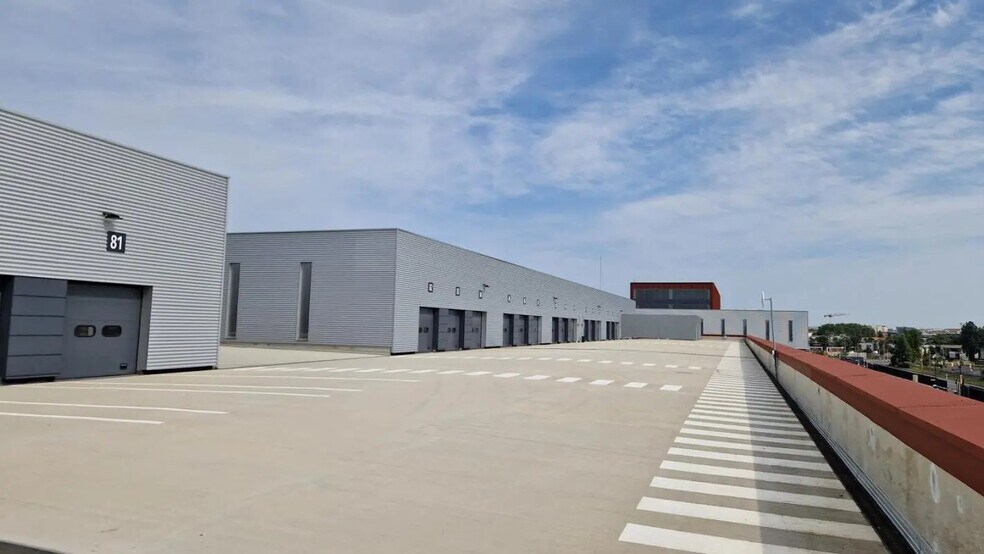 Industriel dans Lyon à louer - Photo du bâtiment - Image 3 de 8