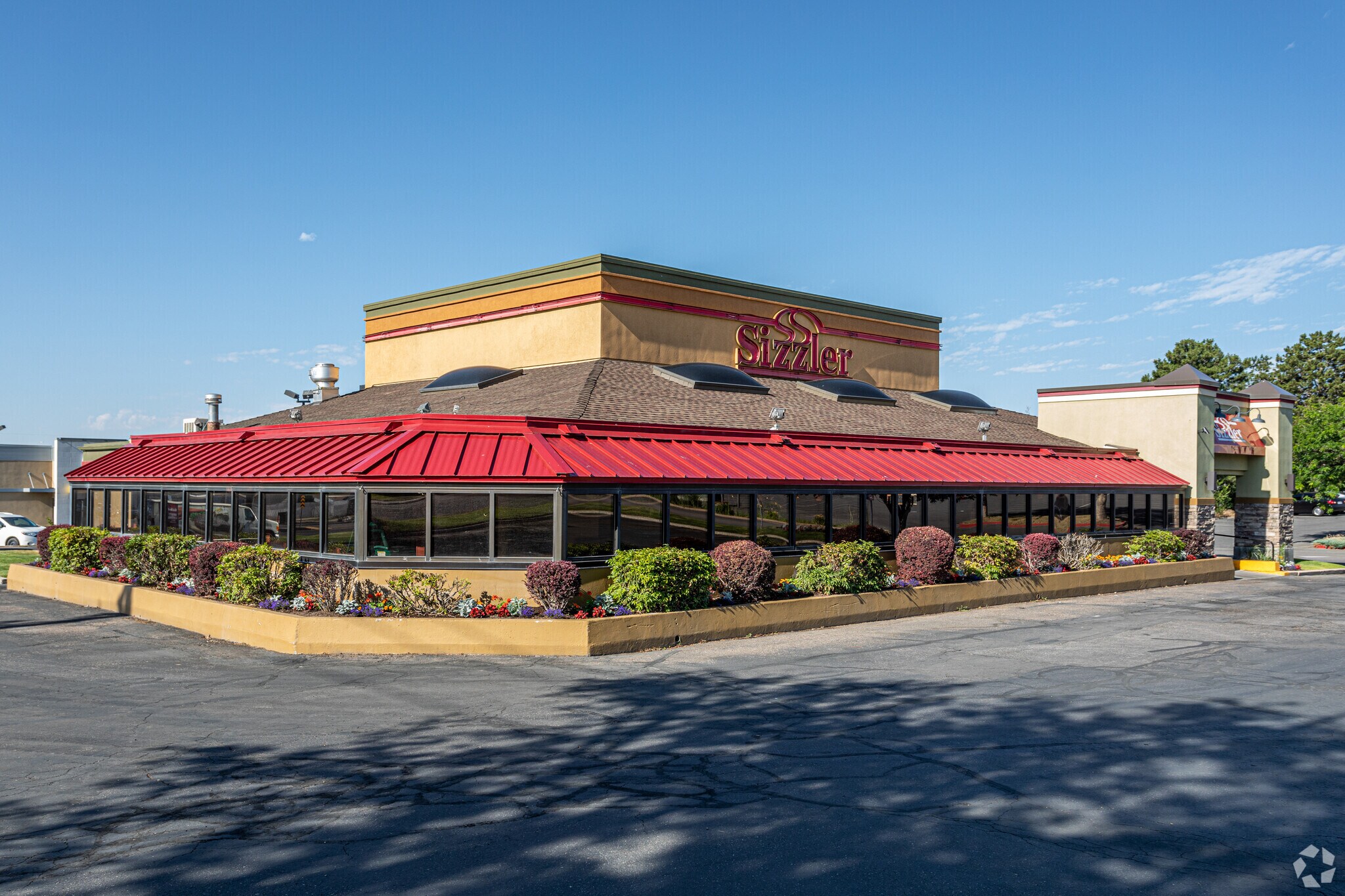 1171 N Hill Field Rd, Layton, UT for lease Primary Photo- Image 1 of 5