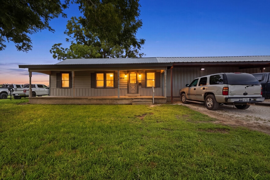 1512 Posey Rd, San Marcos, TX for sale - Building Photo - Image 1 of 24