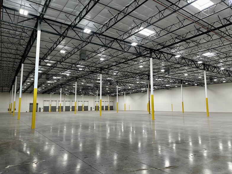 3101 N Lamb Blvd, Las Vegas, NV for lease - Interior Photo - Image 2 of 5