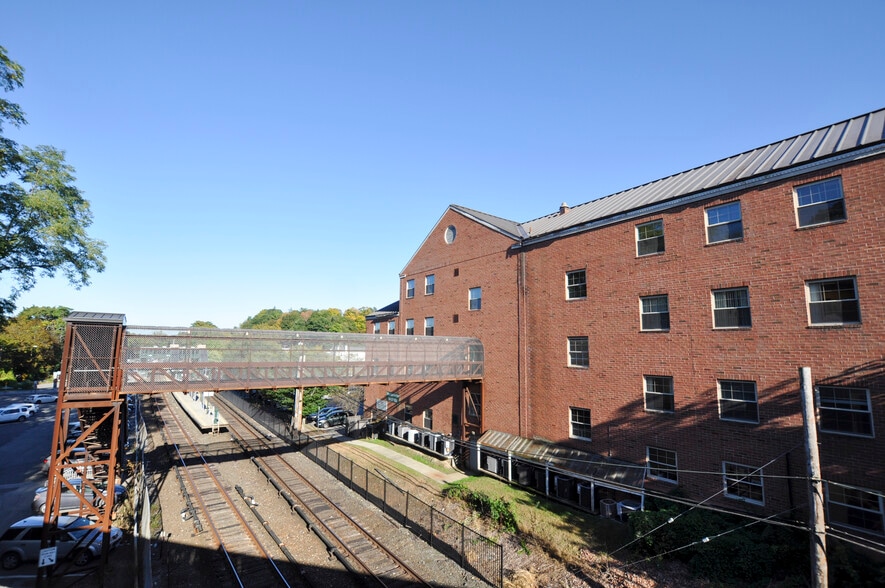 2 Depot Plz, Bedford Hills, NY for lease - Building Photo - Image 3 of 19