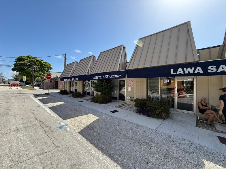 1015-1019 SE 17th St, Fort Lauderdale, FL for lease - Building Photo - Image 3 of 16