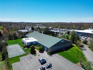 Plus de détails pour 5 S Jersey Ave, East Setauket, NY - Industriel à vendre